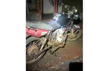 Quedas – Motocicleta sem cano de escape é apreendida pela PMPR